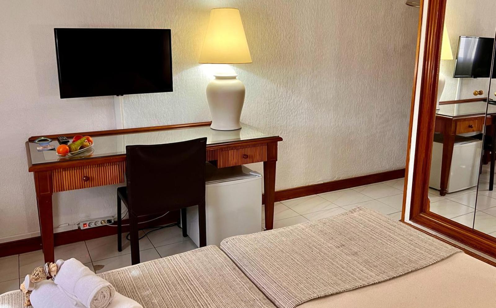 Hotel Atlantico Centro サンタクルスデテネリフェ エクステリア 写真